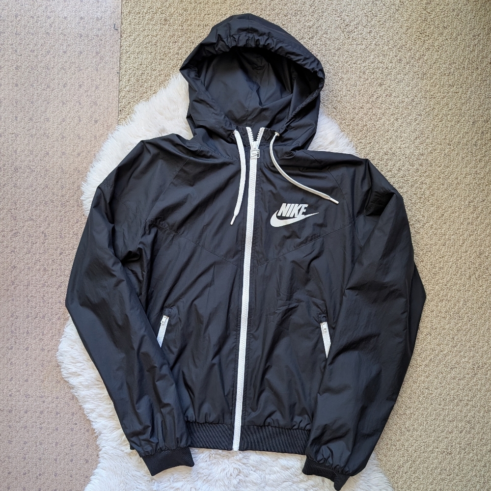 Nike Women's Black Windbreaker Jacket